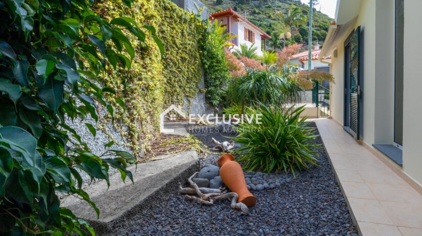 Dream Home in Arco Da Calheta, Madeira, Modern & Spacious