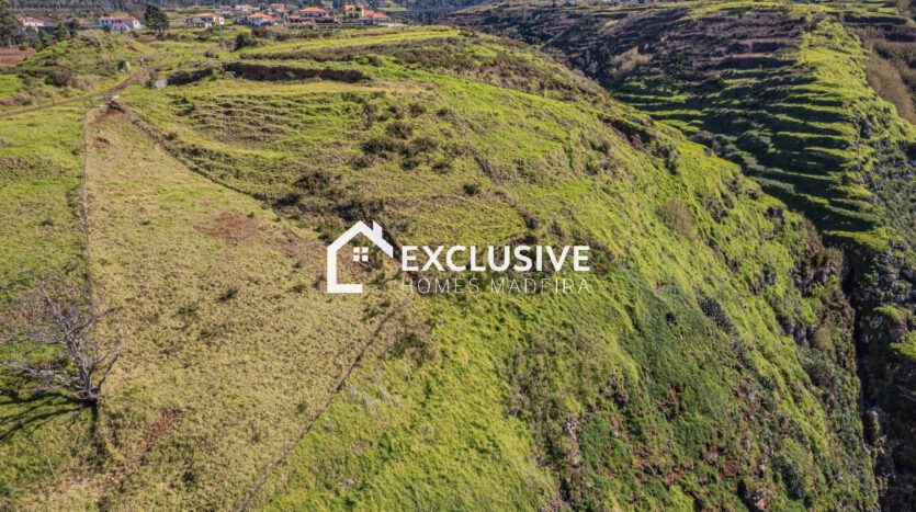 Prime Cliffside Land for sake in Madeira