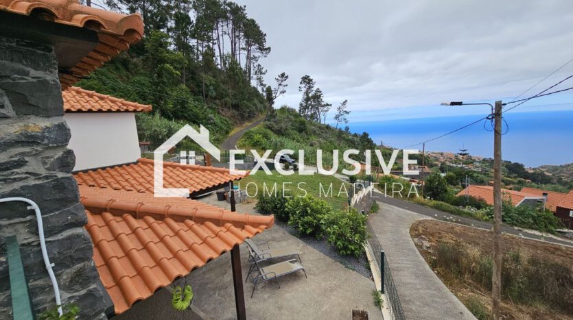 Charming Modernized Stone House with Panoramic Ocean Views in Florencas, Calheta