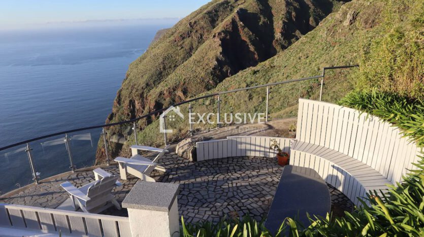 Exclusive Seafront Villa with Infinity Pool & Guest Bungalow in Fajã da Ovelha, Madeira