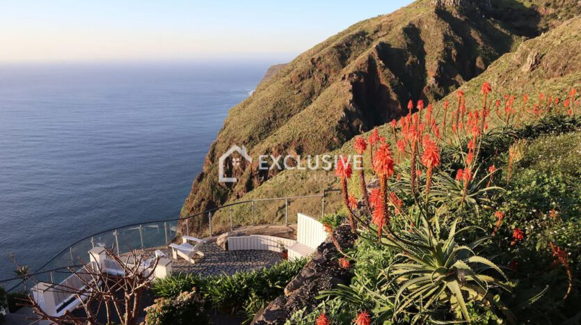 Exclusive Seafront Villa with Infinity Pool & Guest Bungalow in Fajã da Ovelha, Madeira