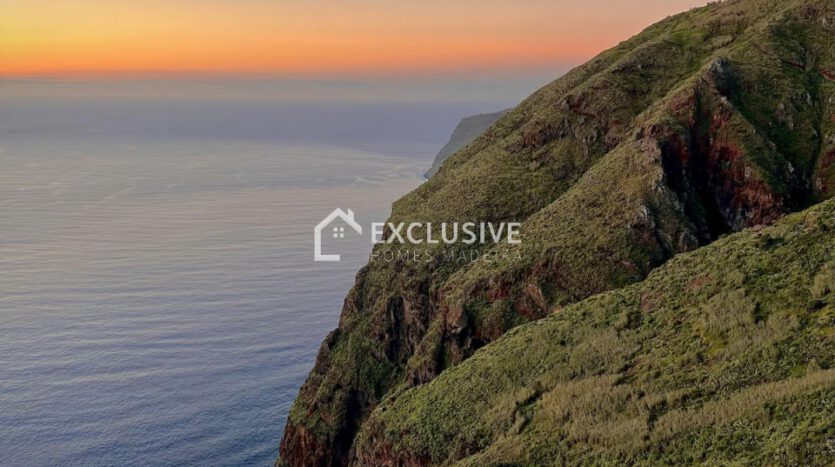 Exclusive Seafront Villa with Infinity Pool & Guest Bungalow in Fajã da Ovelha, Madeira